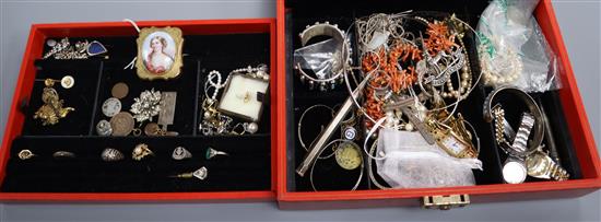 A quantity of assorted jewellery including, costume, a diamond set pin, coral necklace, silver ingot pendant, watches etc.